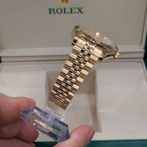 Luxury watch - Picture 4 of 6